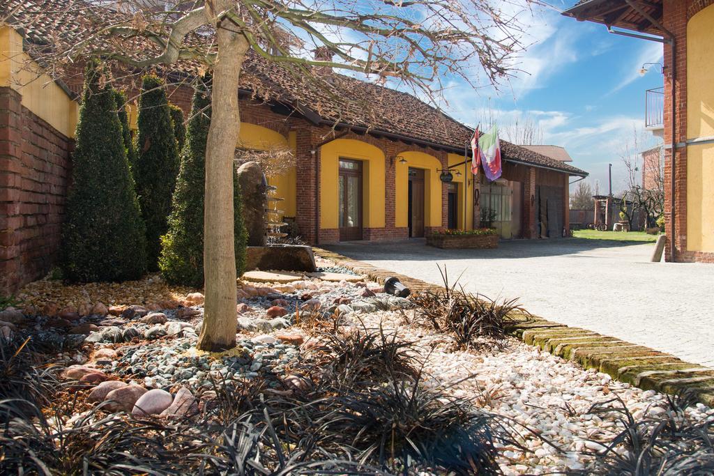 Bed and Breakfast Casa Del Grande Vecchio Airasca Esterno foto