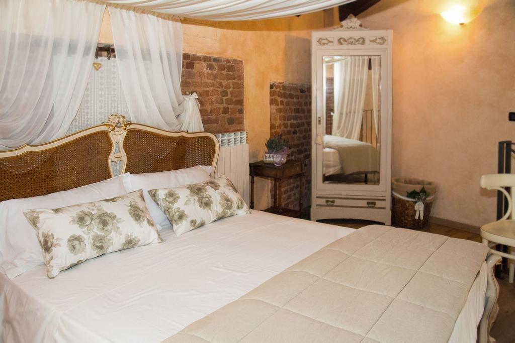 Bed and Breakfast Casa Del Grande Vecchio Airasca Esterno foto