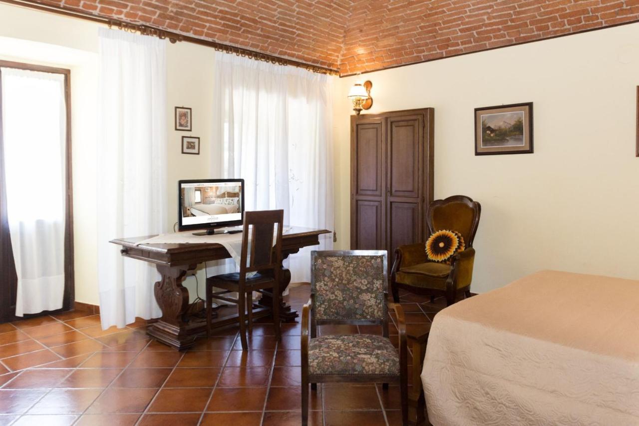 Bed and Breakfast Casa Del Grande Vecchio Airasca Esterno foto