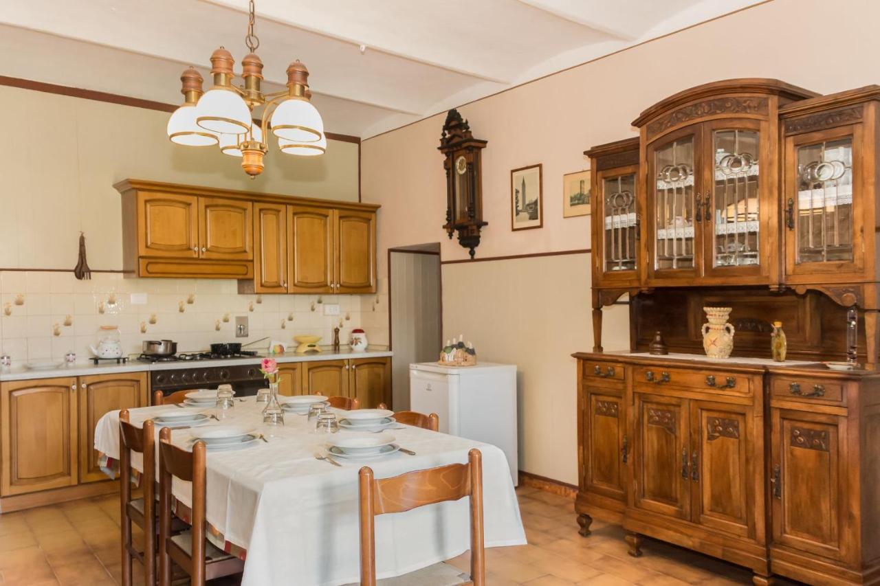 Bed and Breakfast Casa Del Grande Vecchio Airasca Esterno foto