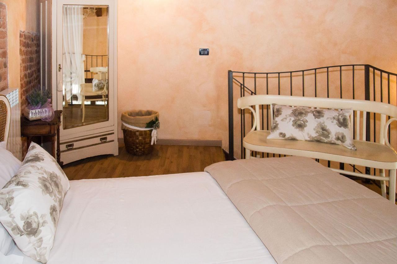 Bed and Breakfast Casa Del Grande Vecchio Airasca Esterno foto