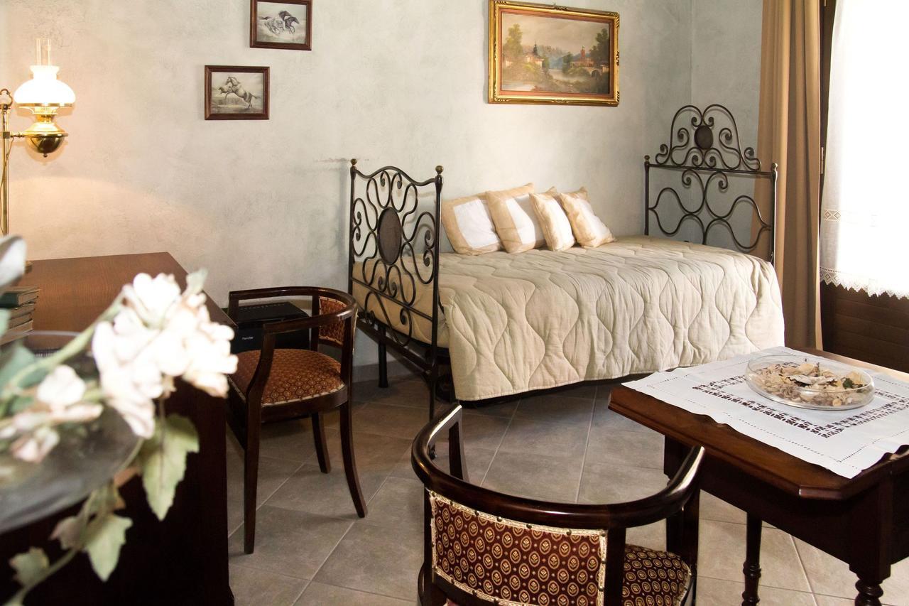 Bed and Breakfast Casa Del Grande Vecchio Airasca Esterno foto
