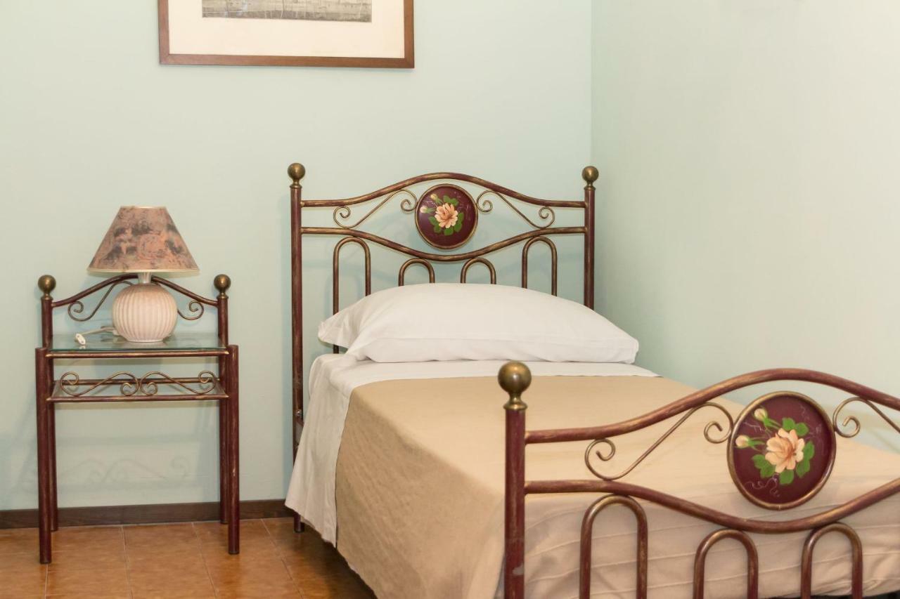 Bed and Breakfast Casa Del Grande Vecchio Airasca Esterno foto